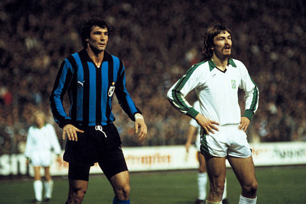 足球是一项 足球是一项