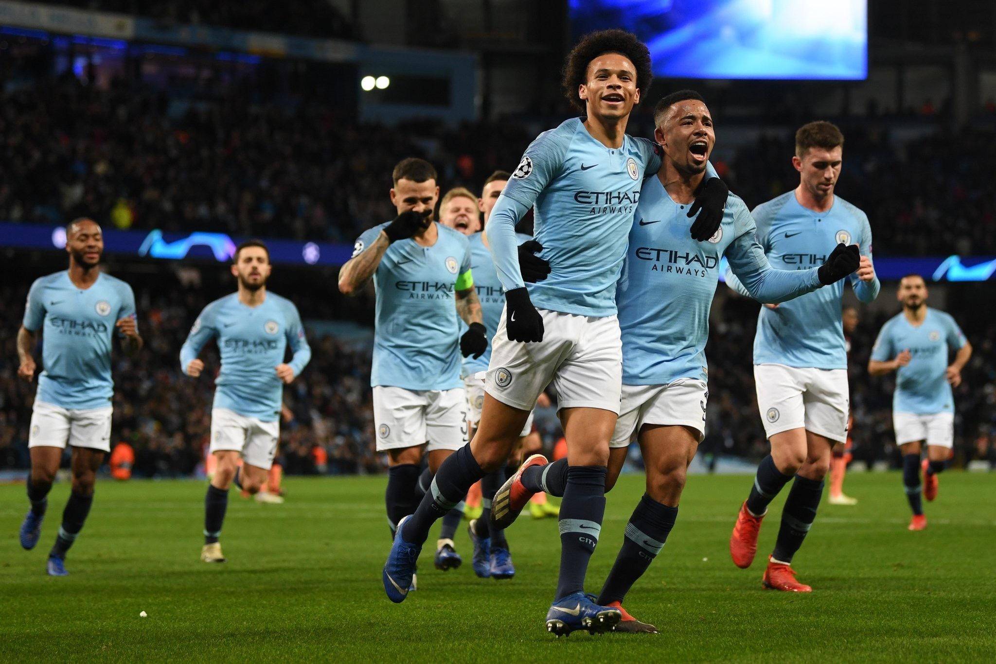 月的表现加 月的表现加